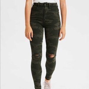 American Eagle Skinny Camo Pants